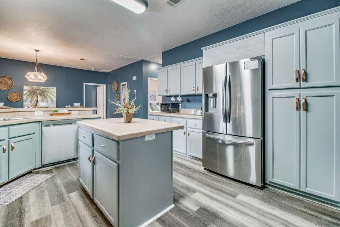 Cam'S Coastal Cottage- Nas Pensacola, Close To Beach Exterior photo
